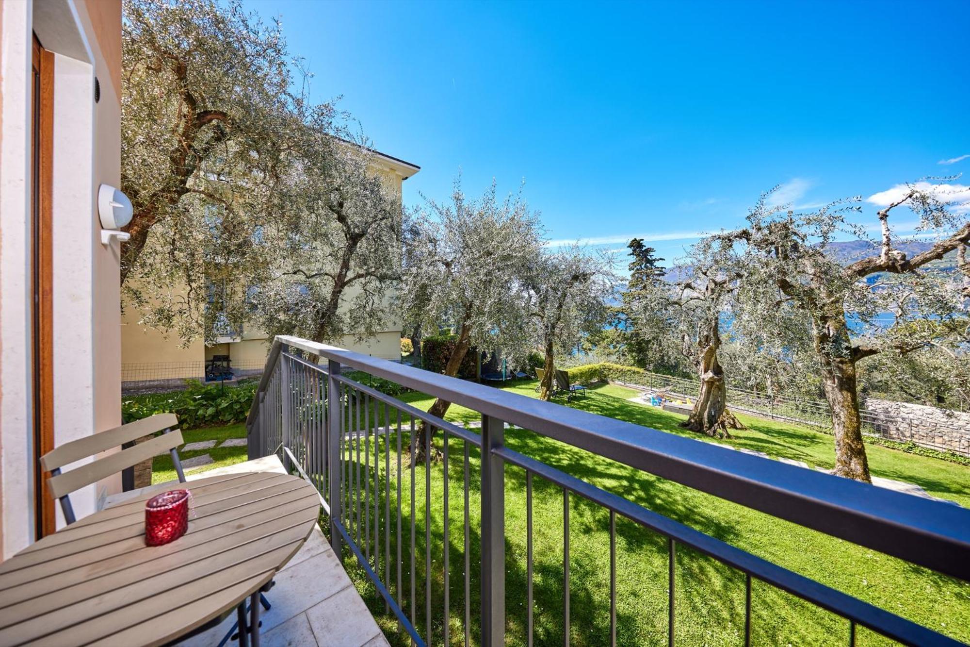 CallaLillyJardin Malcesine Esterno foto
