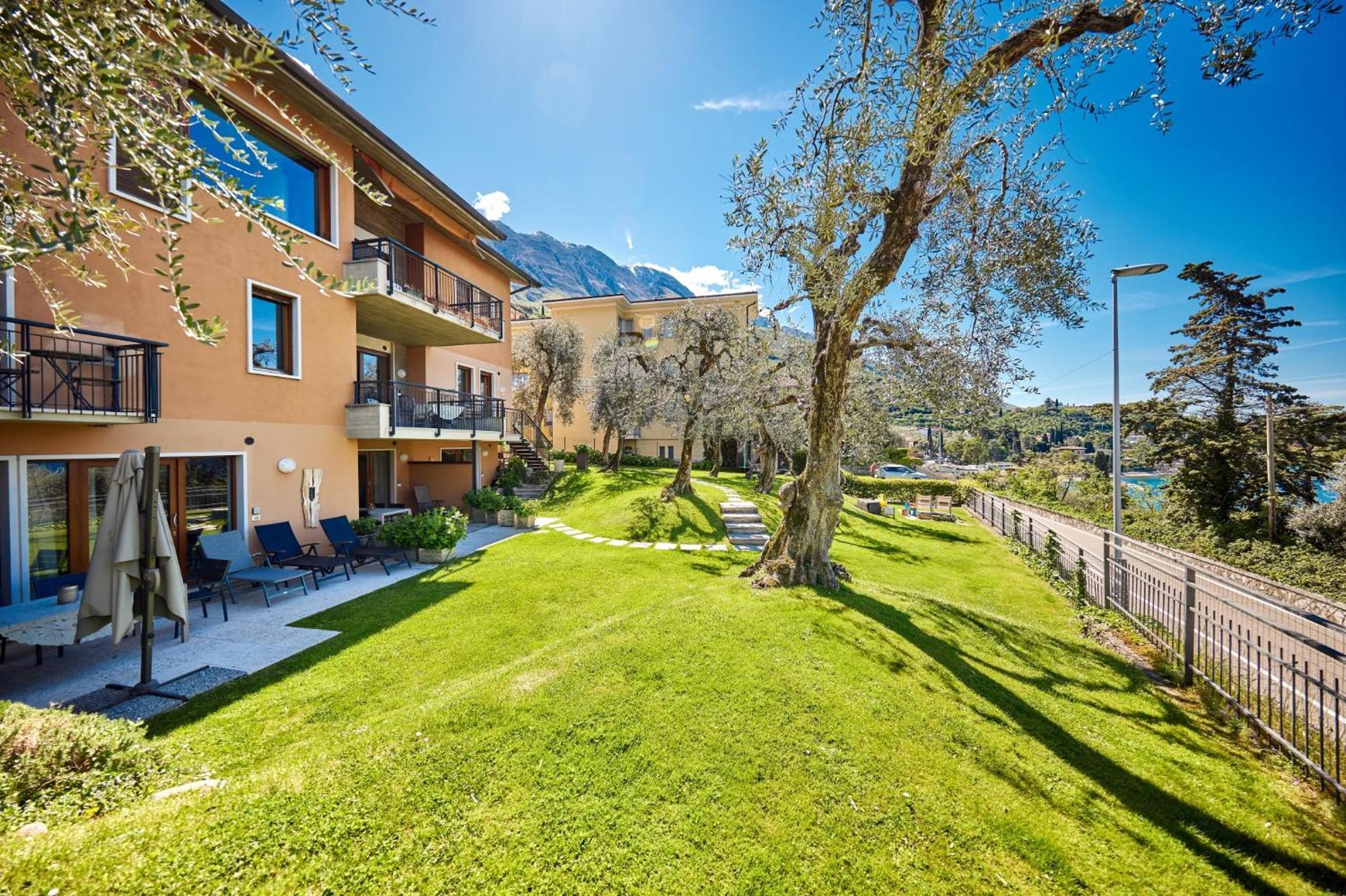 CallaLillyJardin Malcesine Esterno foto