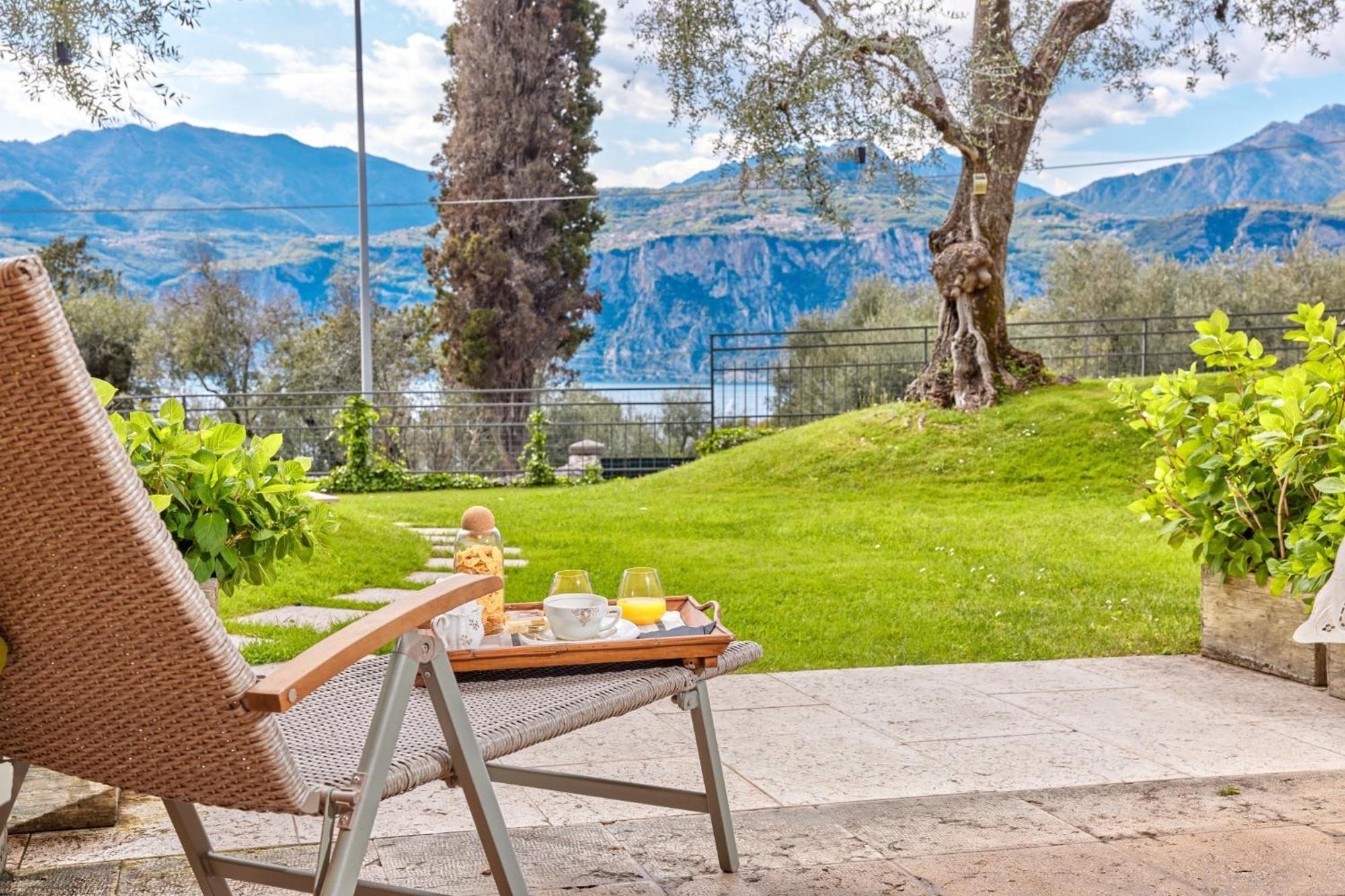 CallaLillyJardin Malcesine Esterno foto