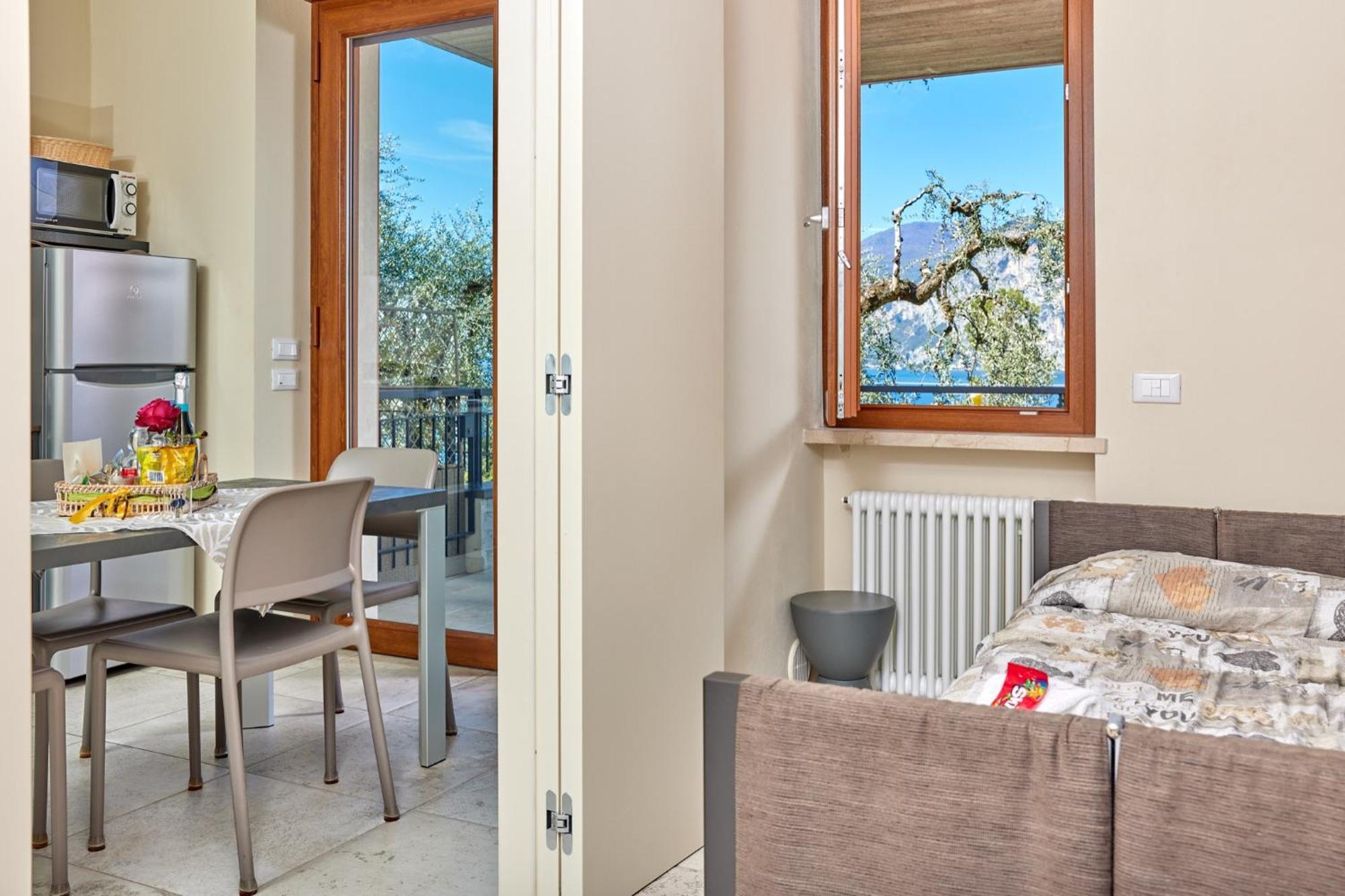 CallaLillyJardin Malcesine Esterno foto