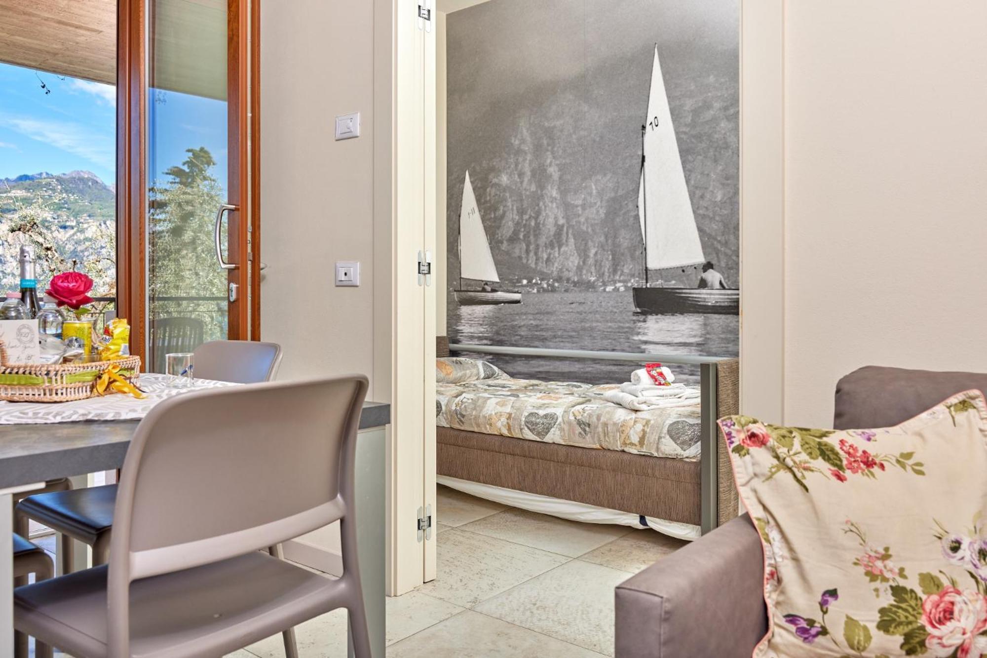 CallaLillyJardin Malcesine Esterno foto