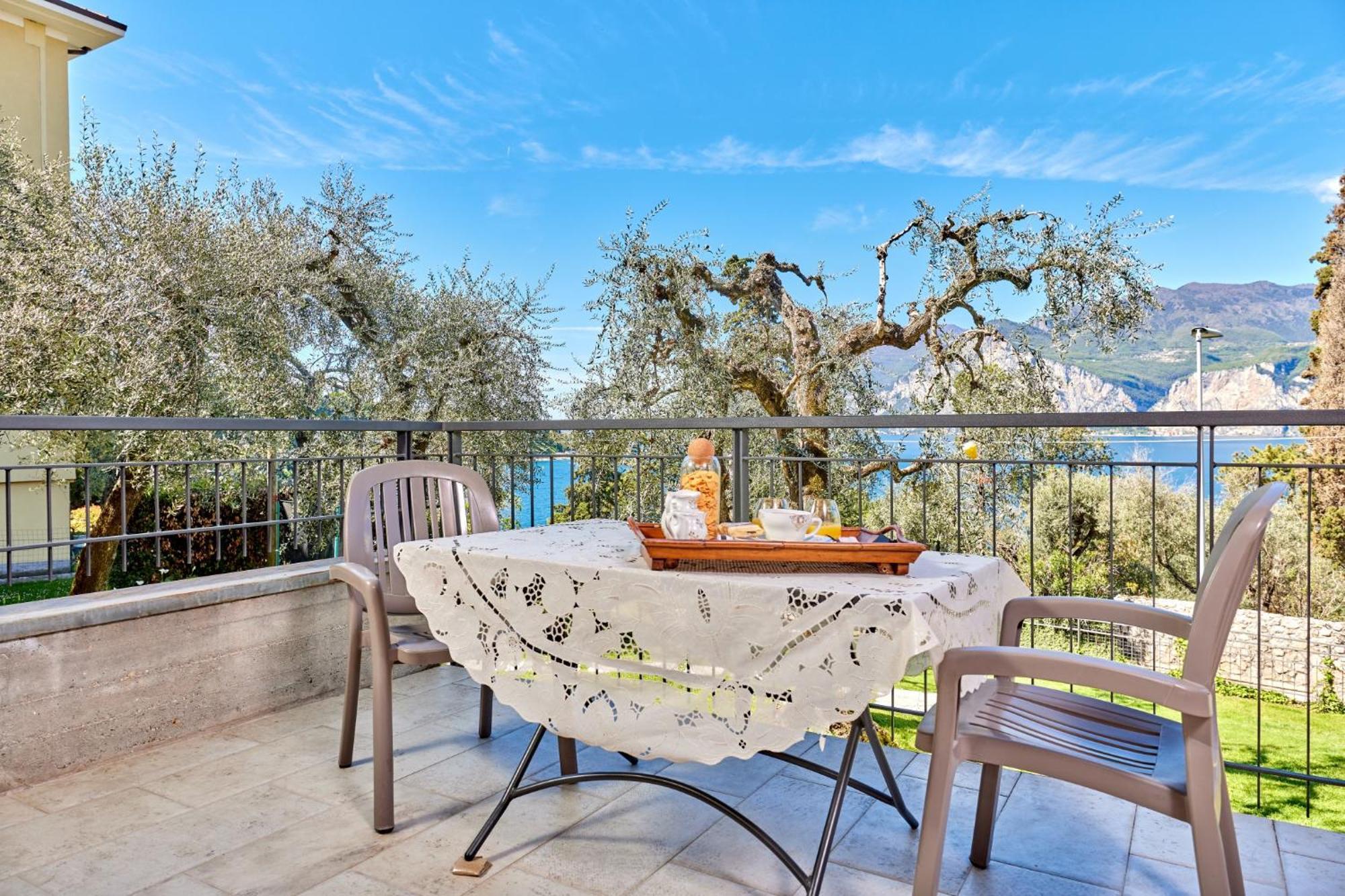 CallaLillyJardin Malcesine Esterno foto